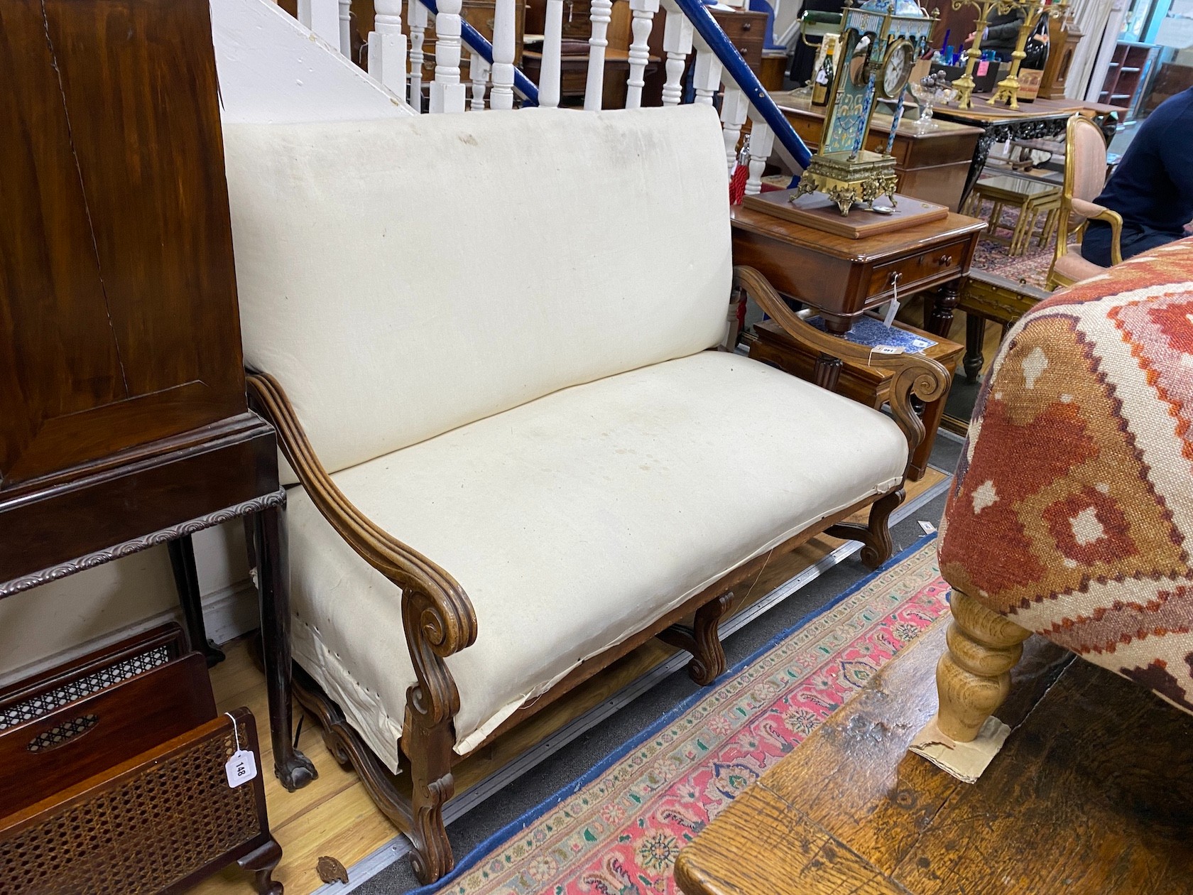 A Louis XVI style mahogany five piece salon suite comprising settee, length 135cm, depth 80cm, height 100cm, a pair of open armchairs and a pair of side chairs